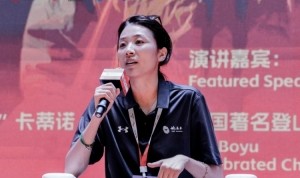 赵爽晒姚基金慈善赛活动照：希望更多女孩子们拿起篮球走上篮球场